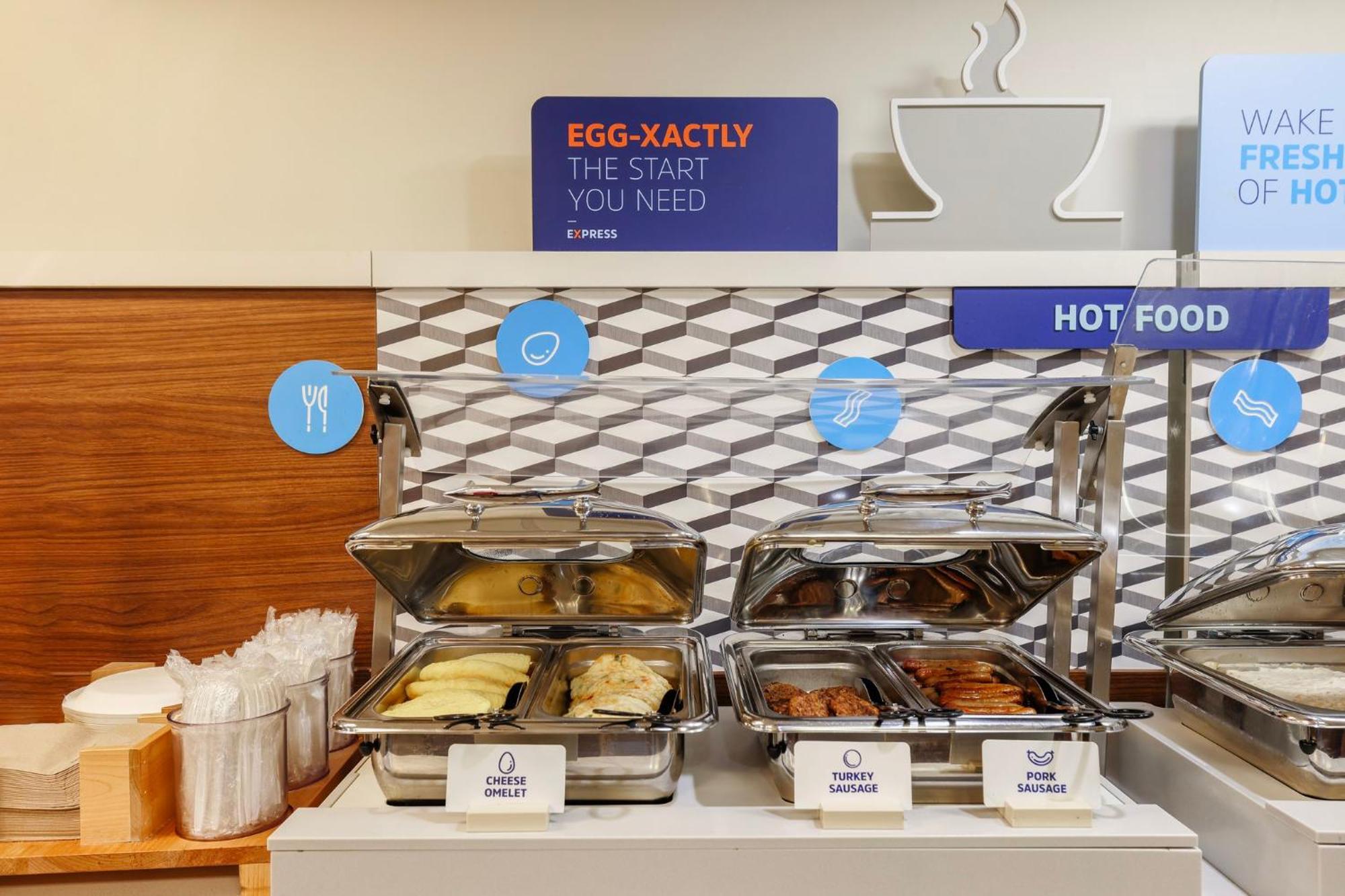 Holiday Inn Express Burlington By Ihg Exterior foto